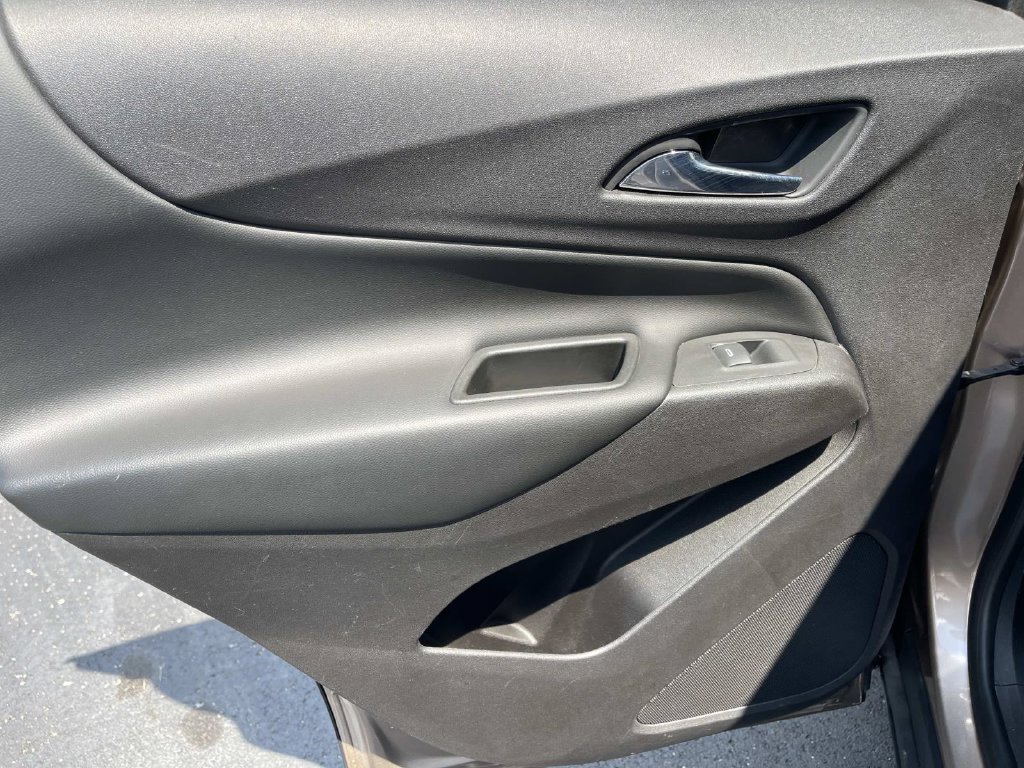 Used 2018 Chevrolet Equinox LT FWD image 20