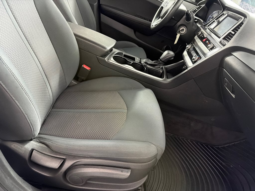 Used 2018 Hyundai Sonata SE FWD image 21