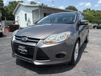 Used 2014 Ford Focus SE image 1
