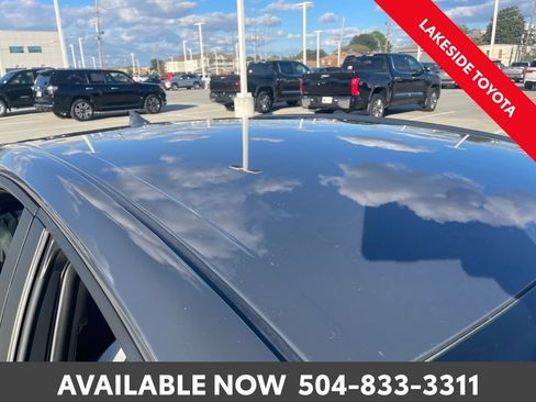 Used 2025 Toyota Camry SE image 11