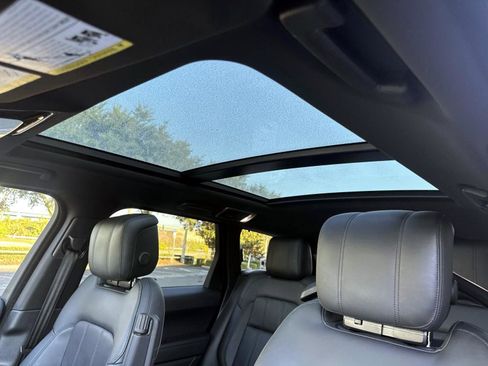 Used 2018 Land Rover Range Rover Sport HSE image 29