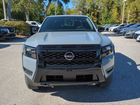 New 2026 Nissan Frontier SV w/ SV Convenience Package image 3