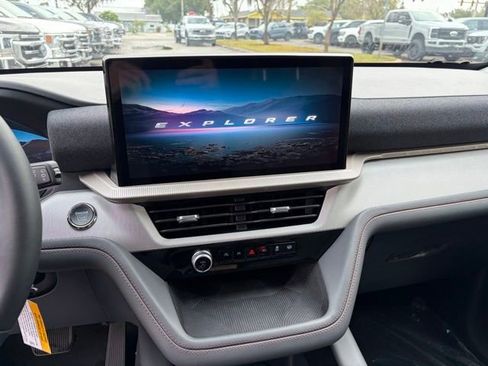 New 2026 Ford Explorer Active image 12