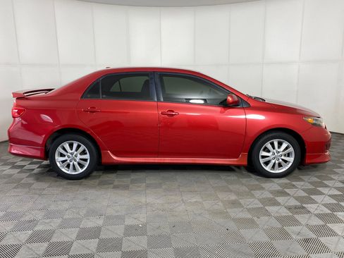 Used 2010 Toyota Corolla S image 8