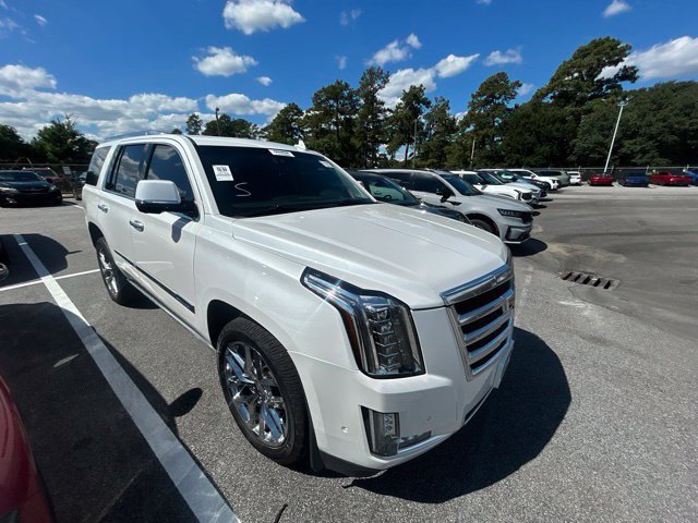 Used 2018 Cadillac Escalade Premium Luxury AWD/4WD image 1