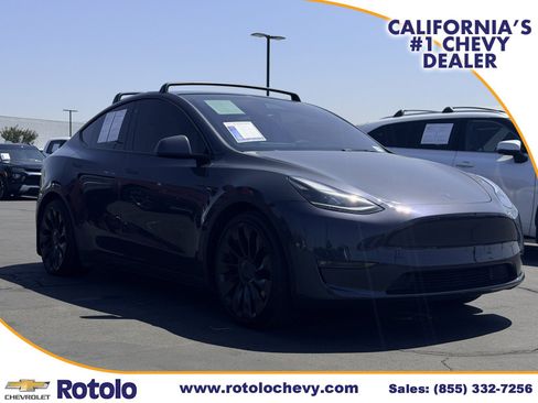 Used 2022 Tesla Model Y Performance AWD/4WD image 1