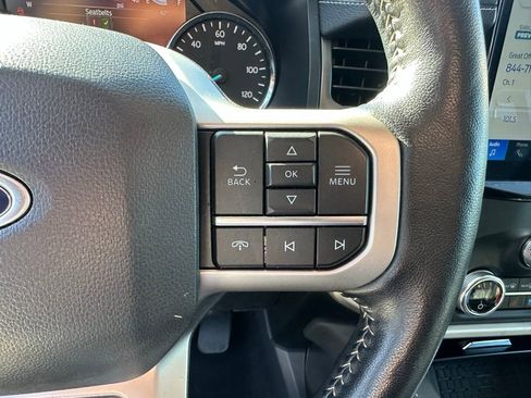 Used 2023 Ford Expedition XLT image 29