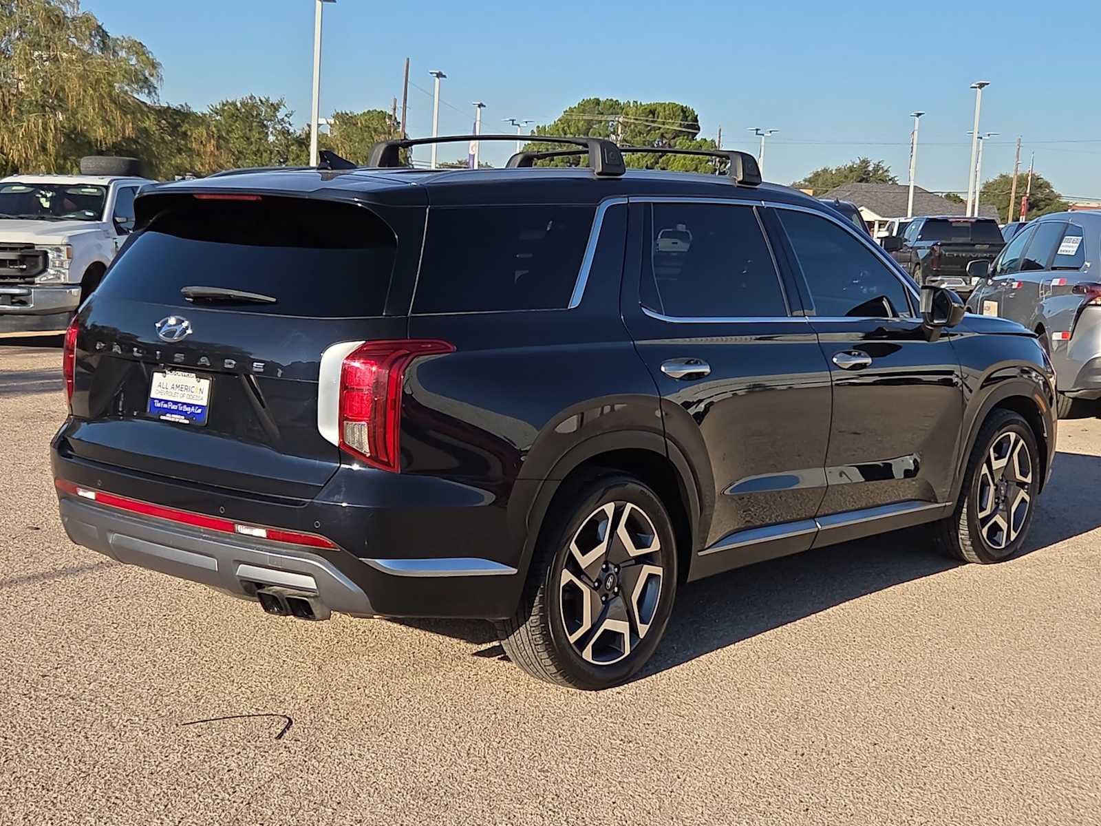Used 2023 Hyundai Palisade Limited FWD image 8
