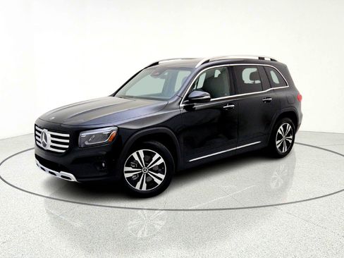 Certified 2026 Mercedes-Benz GLB 250 image 1
