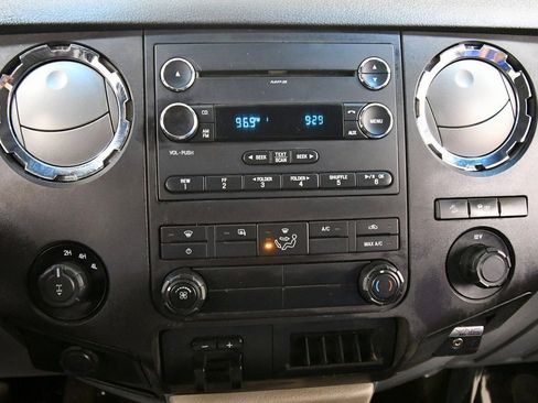 Used 2013 Ford F250 XLT w/ FX4 4X4 Off-Road Pkg image 22