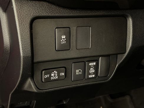 Used 2021 Toyota Tacoma TRD Off-Road w/ Technology Package image 30