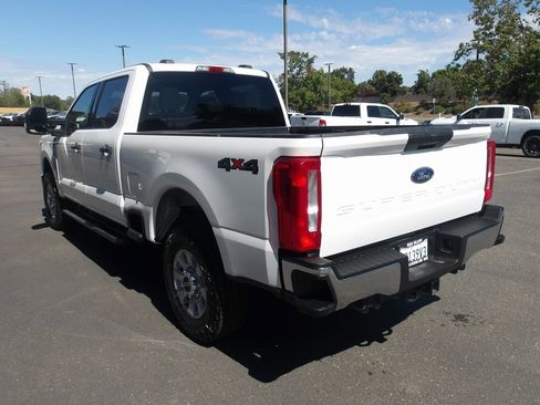 Used 2024 Ford F250 XLT image 6