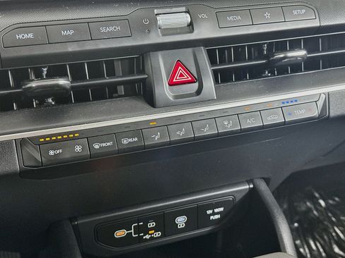Used 2025 Kia K4 FWD image 23