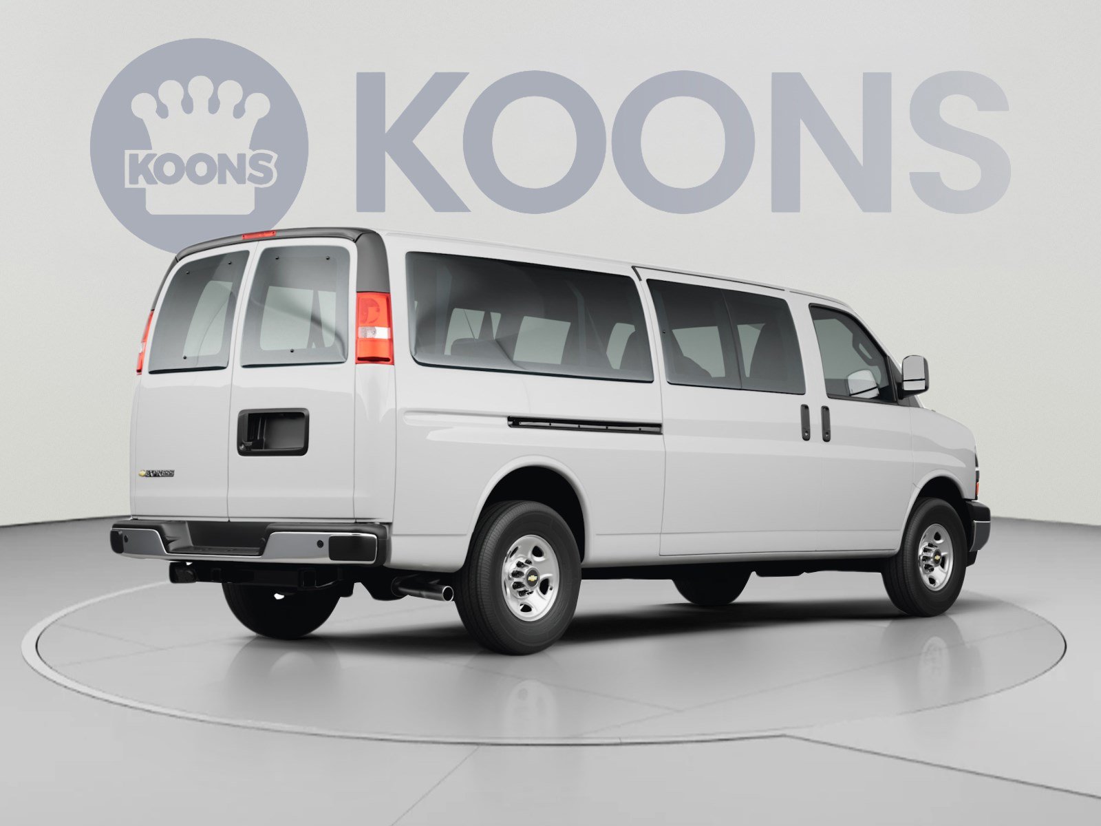 Used 2025 Chevrolet Express 3500 LT w/ LT Preferred Equipment Group RWD image 4