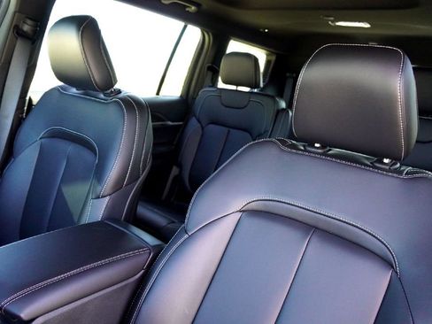 New 2025 Jeep Grand Cherokee L Limited image 7