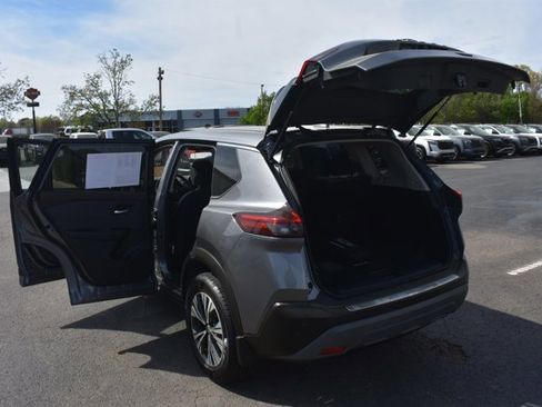 Used 2023 Nissan Rogue SV image 16