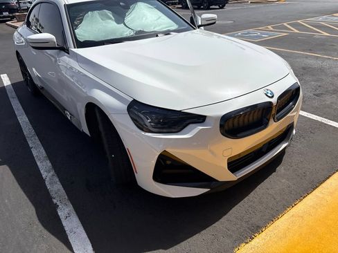 Used 2024 BMW 230i Coupe w/ Premium Package RWD image 2