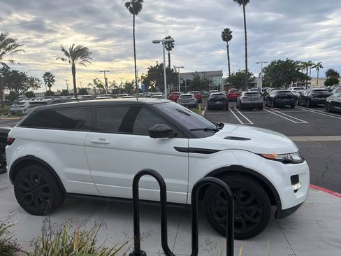 Used 2015 Land Rover Range Rover Evoque Dynamic image 8