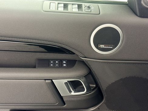 New 2026 Land Rover Discovery S AWD/4WD image 17