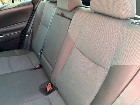 Used 2025 Toyota RAV4 XLE AWD/4WD image 18