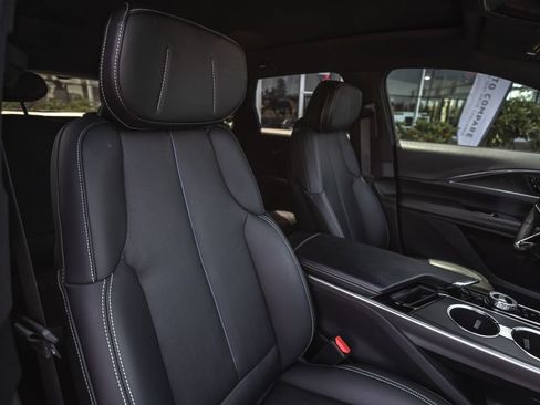 Used 2024 Cadillac Lyriq Luxury RWD image 26