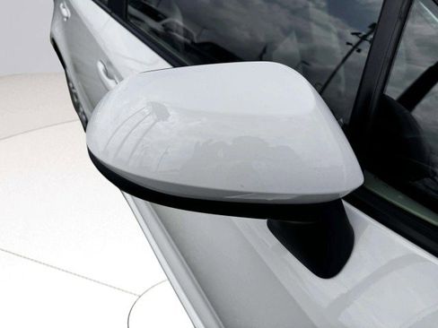 Used 2023 Toyota Corolla LE FWD image 9