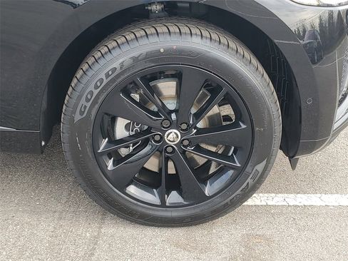 New 2026 Jaguar F-PACE R-Dynamic S image 5