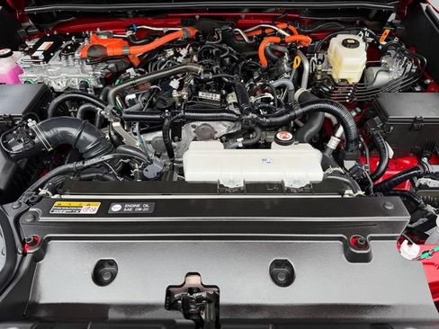 Certified 2025 Toyota 4Runner TRD Off-Road AWD/4WD image 40
