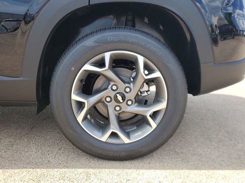 New 2026 Chevrolet Trax LT w/ Driver Confidence Package FWD image 8