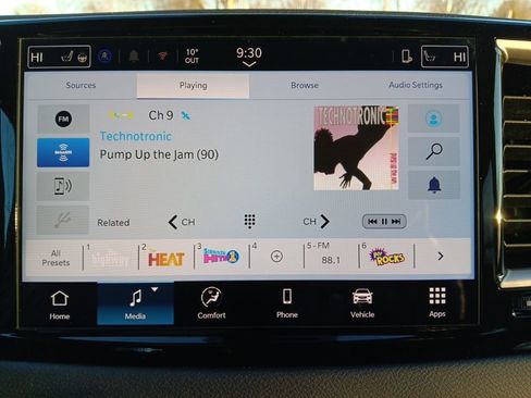 New 2026 Chrysler Voyager LX FWD image 23