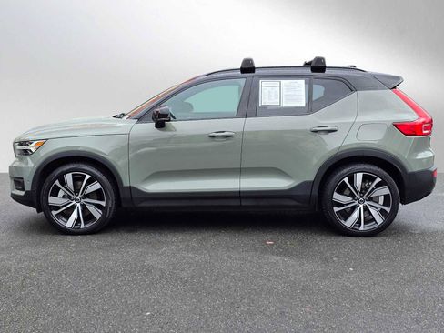Certified 2022 Volvo XC40 P8 Recharge Ultimate image 14