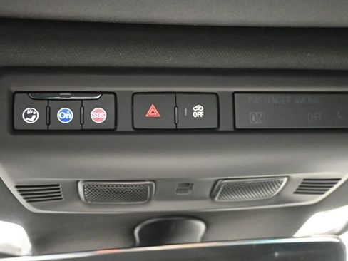 Used 2023 Chevrolet Corvette Stingray Preferred Cpe w/ Body-Color Dual Roof Package image 31