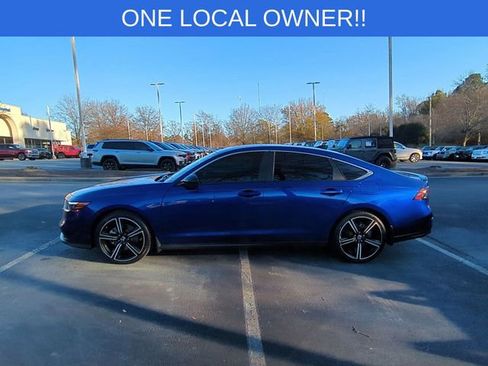 Used 2023 Honda Accord Sport image 2