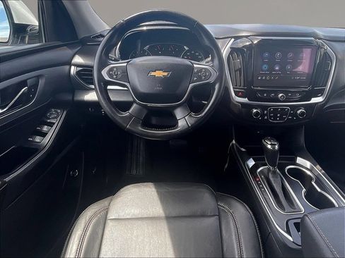 Used 2020 Chevrolet Traverse LT w/ LT Premium Package AWD/4WD image 7