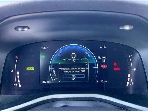 Used 2025 Toyota Camry SE w/ Convenience Package FWD image 25