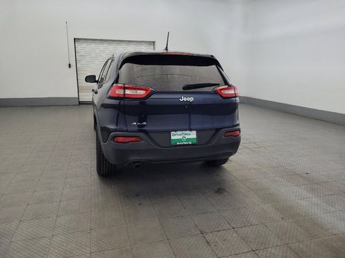 Used 2014 Jeep Cherokee Sport w/ Cold Weather Group AWD/4WD image 6