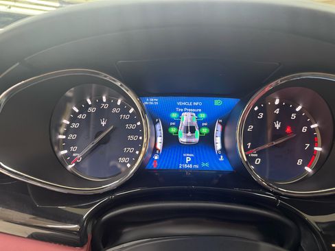 Used 2020 Maserati Quattroporte S image 25