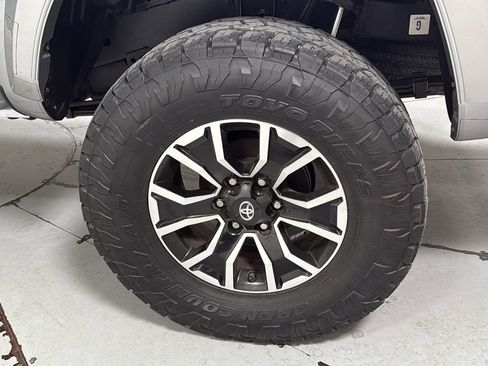 Certified 2020 Toyota Tacoma TRD Sport image 23