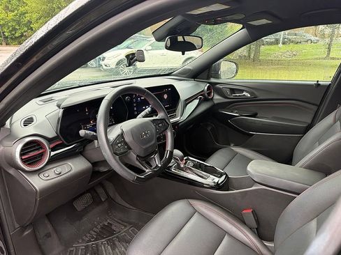 Used 2025 Chevrolet Trax RS w/ Driver Confidence Package FWD image 7