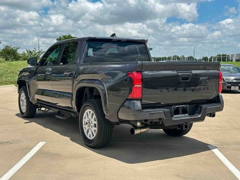 Used 2026 Toyota Tacoma SR5 RWD image 5