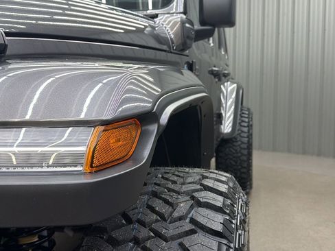 Used 2025 Jeep Wrangler Unlimited Sahara w/ Safety Group image 13