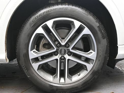 Used 2025 Audi Q5 Premium Plus w/ Premium Plus AWD/4WD image 10