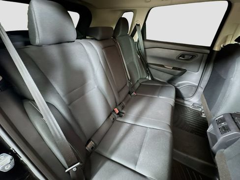 Used 2026 Nissan Rogue S FWD image 27