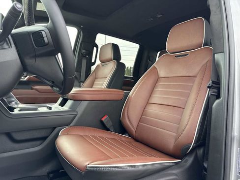 New 2026 GMC Sierra 2500 Denali Ultimate AWD/4WD image 13