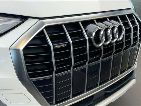 Used 2022 Audi Q3 2.0T Premium w/ Convenience Package image 32