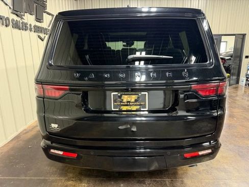 Used 2024 Jeep Wagoneer Series II image 9