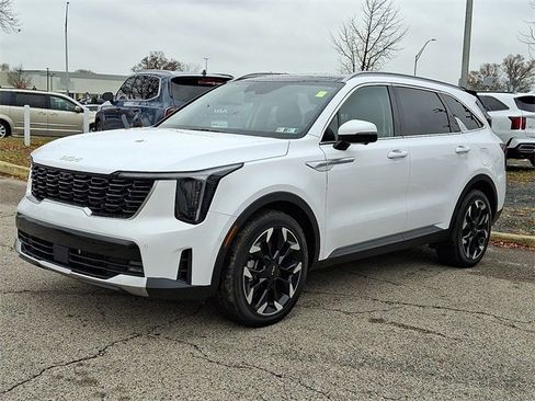 Certified 2025 Kia Sorento SX image 3