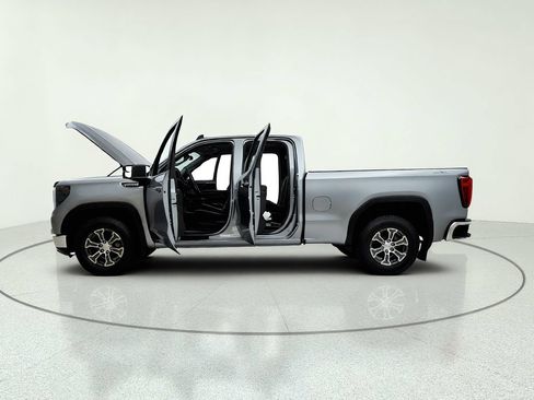 Used 2023 GMC Sierra 1500 SLE w/ Enhanced Capability Package AWD/4WD image 11