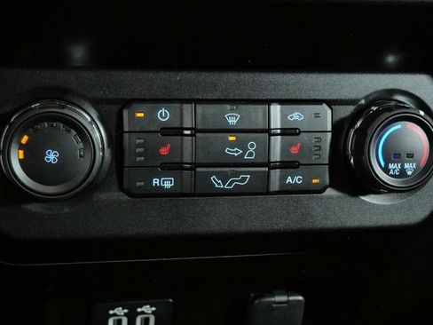 Used 2020 Ford F150 XLT w/ Equipment Group 302A Luxury AWD/4WD image 24
