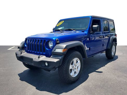 Used 2019 Jeep Wrangler Unlimited Sport S AWD/4WD image 2